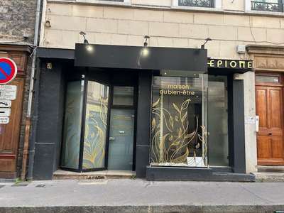 Local commercial 67m² à Oullins centre