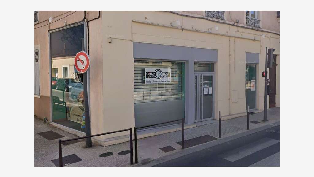 Opportunité local avec gaine d'extraction possible