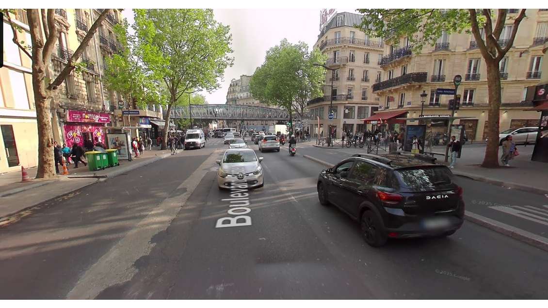 DAB boutique 180m² Bd Barbès 75018 Paris