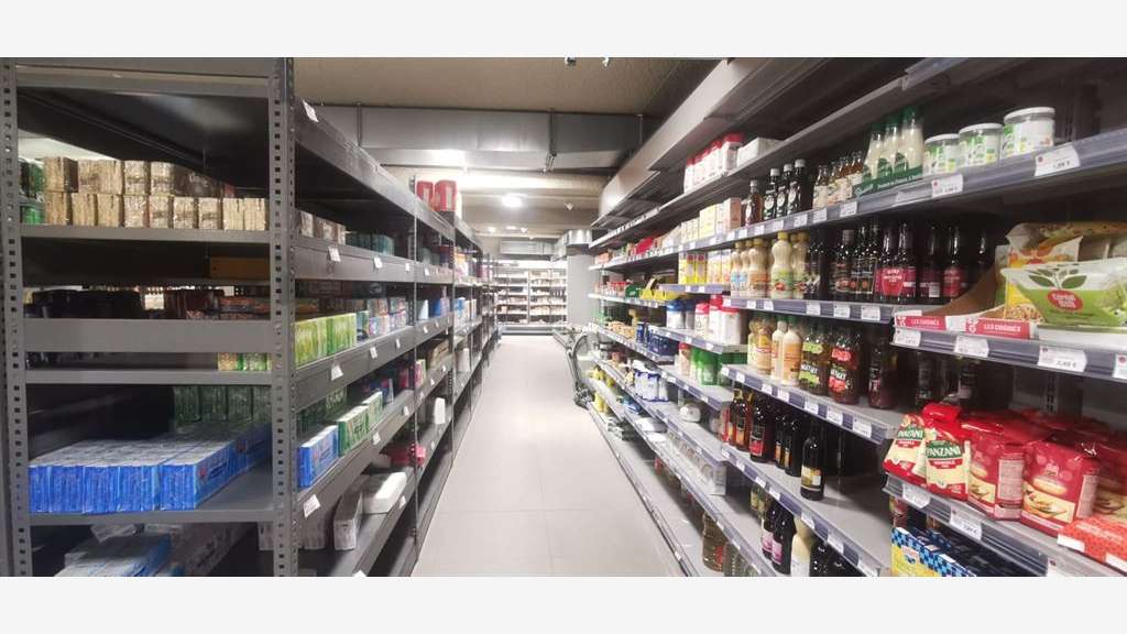 Cède bail local commercial de 1042m² à Paris 75018