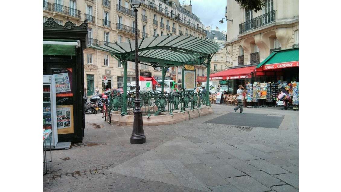 DAB boutique 21m² Empl N°1 Paris 1er Châtelet