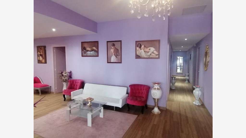 Cède droit au bail local de 325m² à Paris 75020