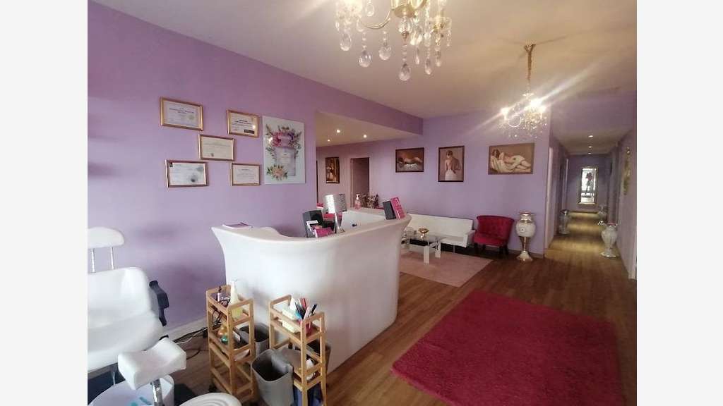 Cède droit au bail local de 325m² à Paris 75020