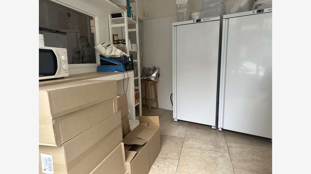 Cède bail 100m² à Paris 5 Saint Germain Des Prés