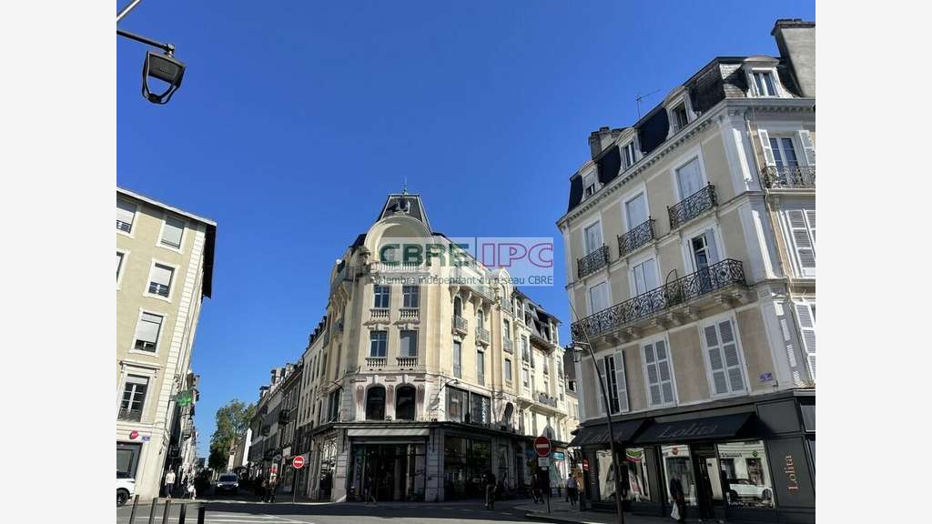 Cession DAB local commercial 200m² hypercentre Pau