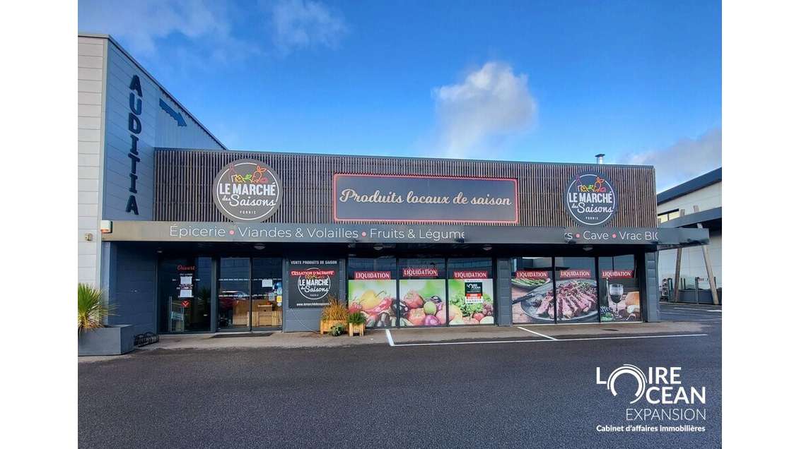 Location local 490m² zone dynamique Pornic Ouest