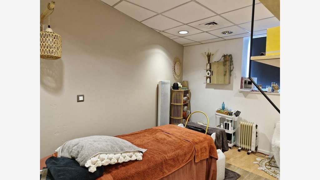 DAB local 100m² sur axe circulant de Pornic centre