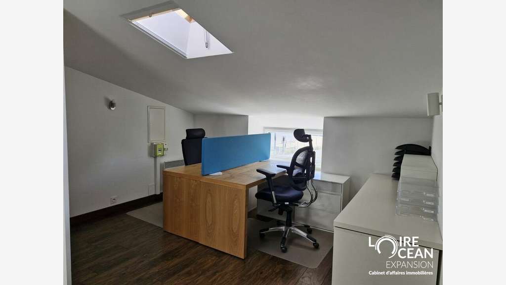 Cède bail bureaux de 100m² au 1er étage à Pornic