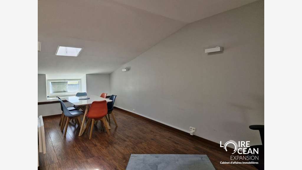Cède bail bureaux de 100m² au 1er étage à Pornic