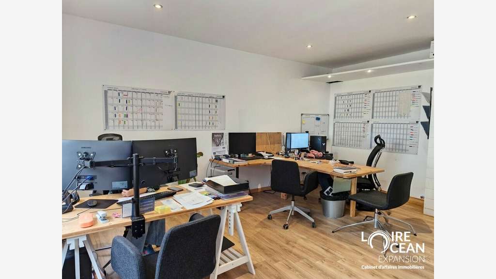 PORNIC - BUREAUX/LOCAL PROFESSIONNEL à louer