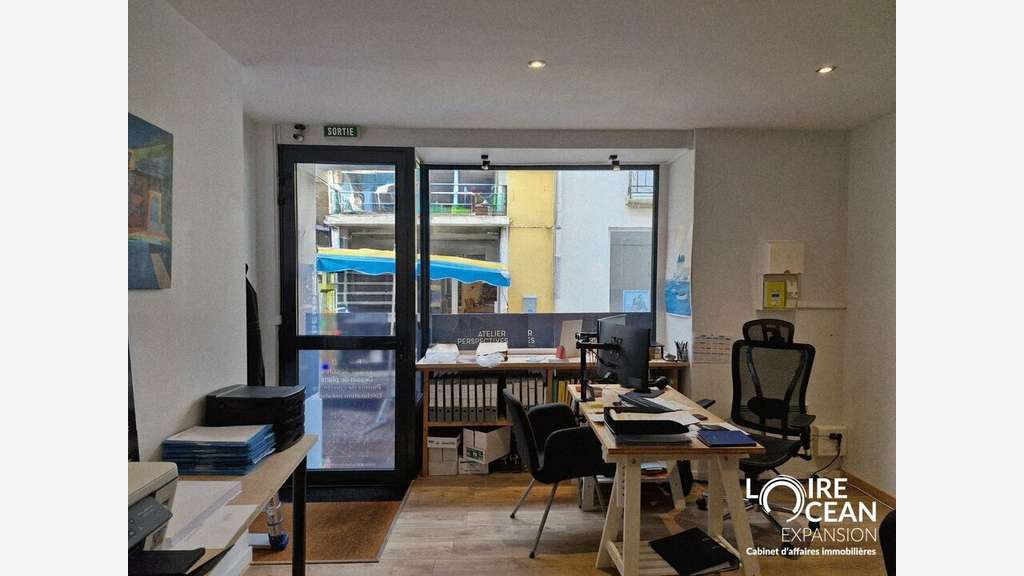 PORNIC - BUREAUX/LOCAL PROFESSIONNEL à louer
