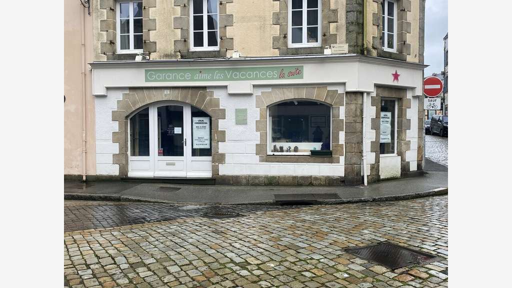 AV local commercial 91m² à Quimper centre hist.