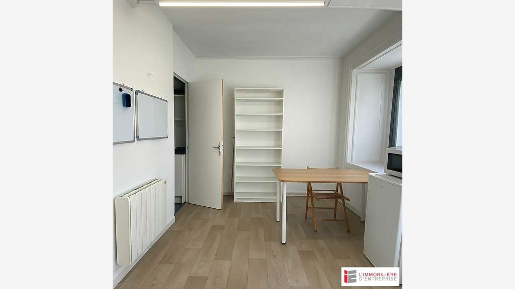 Location local commercial 45m² à Rennes centre