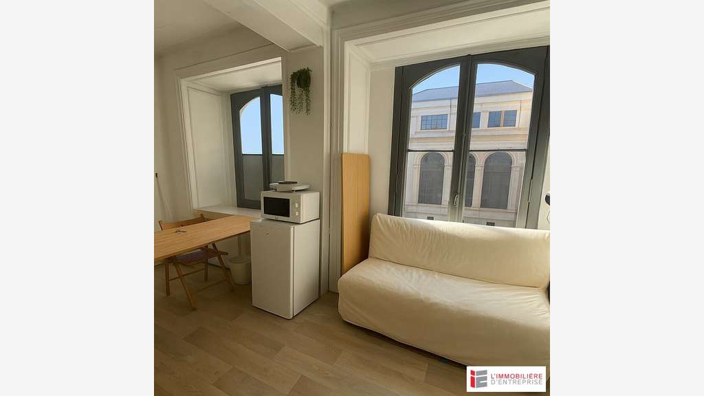 Location local commercial 45m² à Rennes centre
