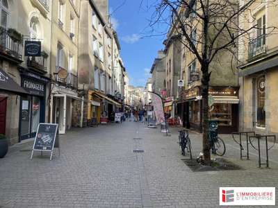 Cède local commercial de 79m² en angle à Rennes 