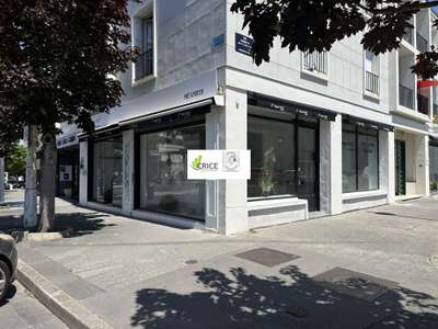 Local commercial N° 1 en centre ville de Royan