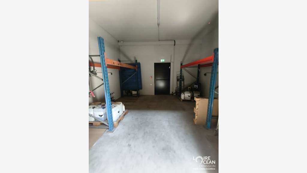 Local d'activité 360m² à louer à Saint-Herblain