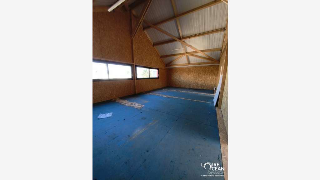 Local d'activité 360m² à louer à Saint-Herblain