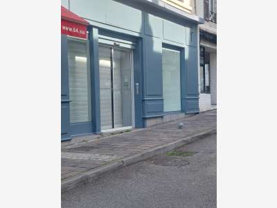 Pas de porte 90m² Rue Gambetta Saint Jean de Luz