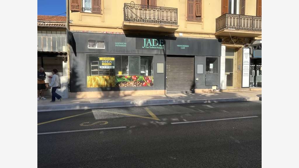Cession bail local 110m² à St Laurent du Var Gare