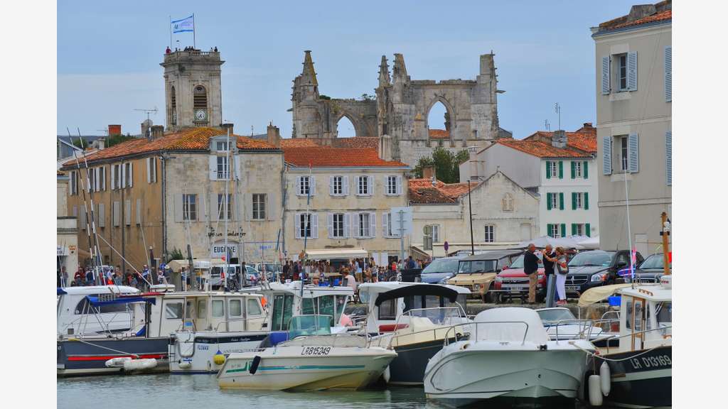 Boutique 35m² centre piéton de Saint Martin de Ré