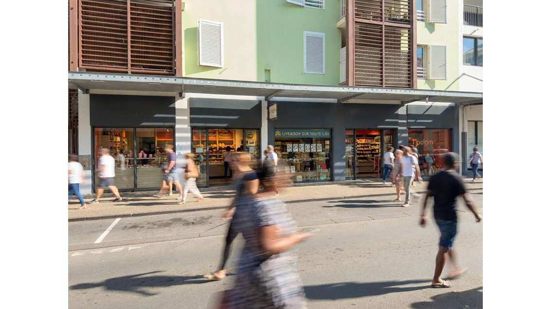 Local commercial récent - Emplacement n°1 - Prêt à