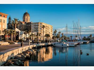 DAB local commercial 130m² proche mer à St-Raphaël