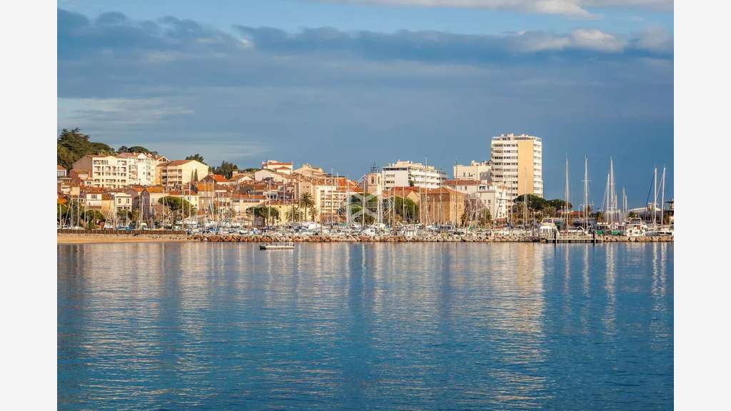 A vendre droit au bail 50m² Sainte-Maxime centre