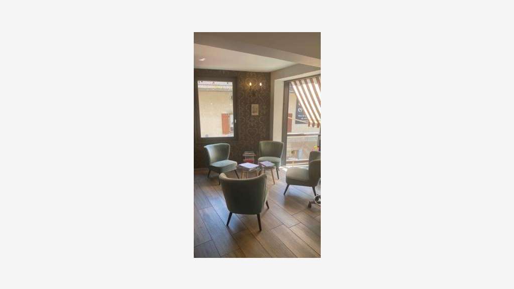 Cède local commercial 45m² au 1er étage à Samoëns