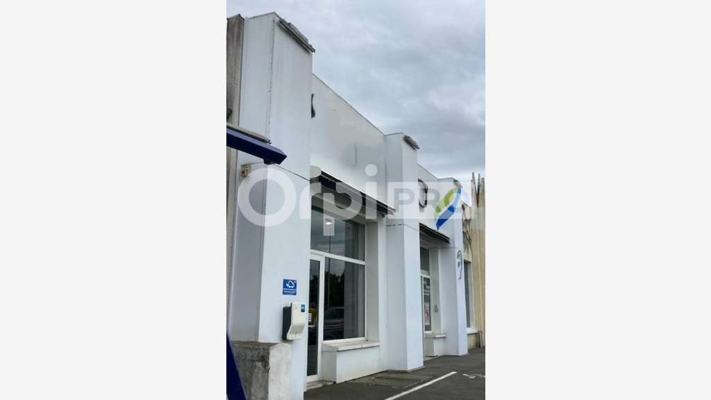 Local commercial 145m² à louer à à Saran N20