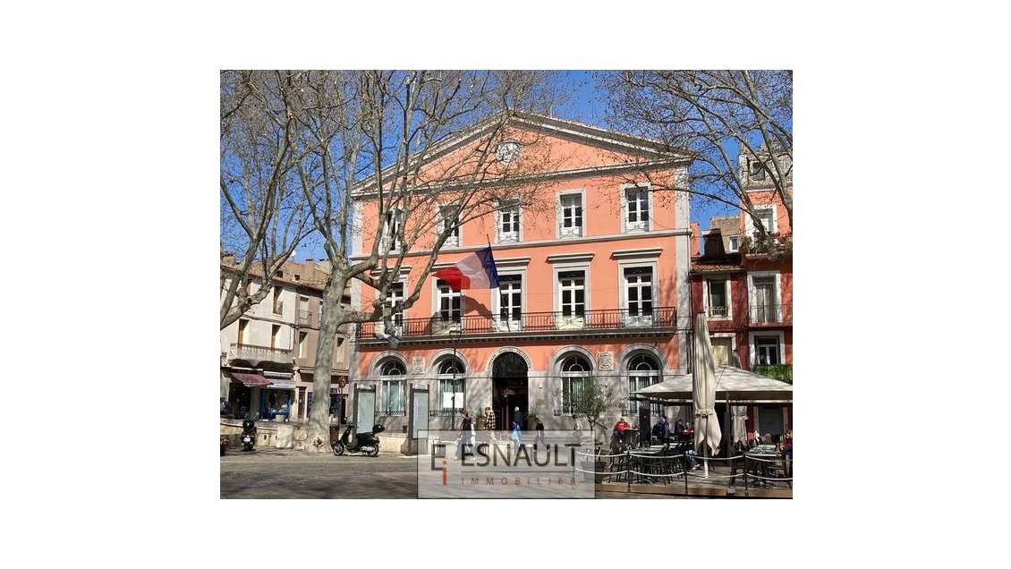 Commerce 90m² pour activités sans nuisances à Sète