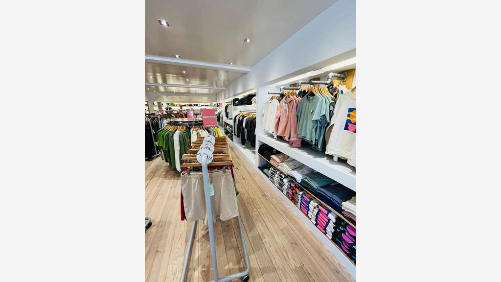 Vente local de 140m² à Soorts-Hossegor empl N°1