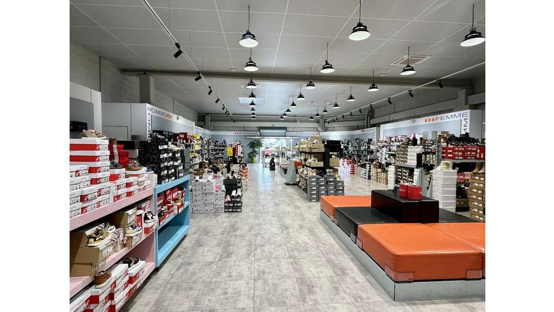 Local commercial de 515m² à céder en DAB à Sorgues