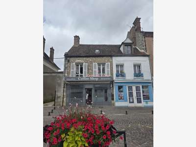 Local commercial 70m² à Souppes-sur-Loing centre