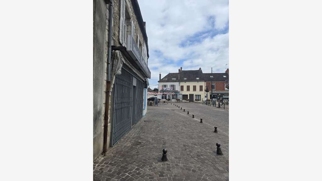 Local commercial 70m² à Souppes-sur-Loing centre