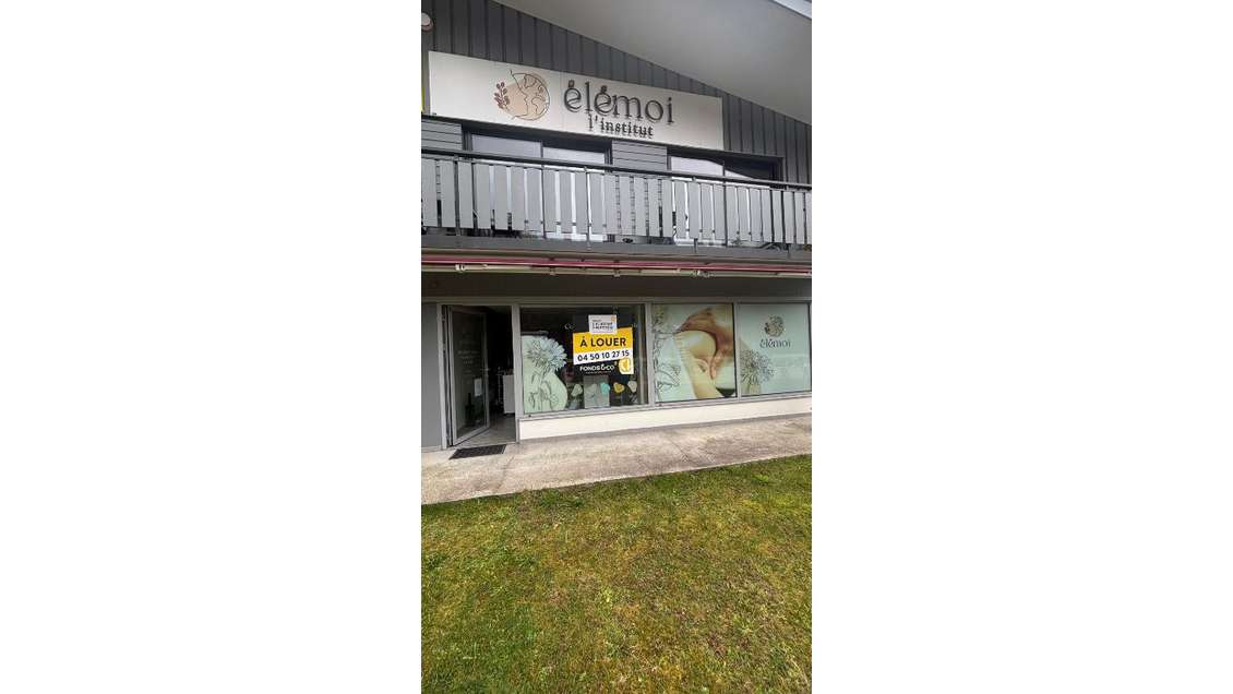 74 - LOCAL COMMERCIAL - VALLEE DES ARAVIS