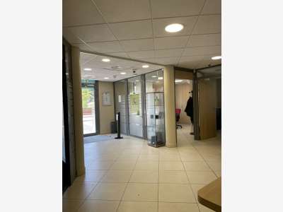 CDAB commerce 166 m2 centre TRETS 13530