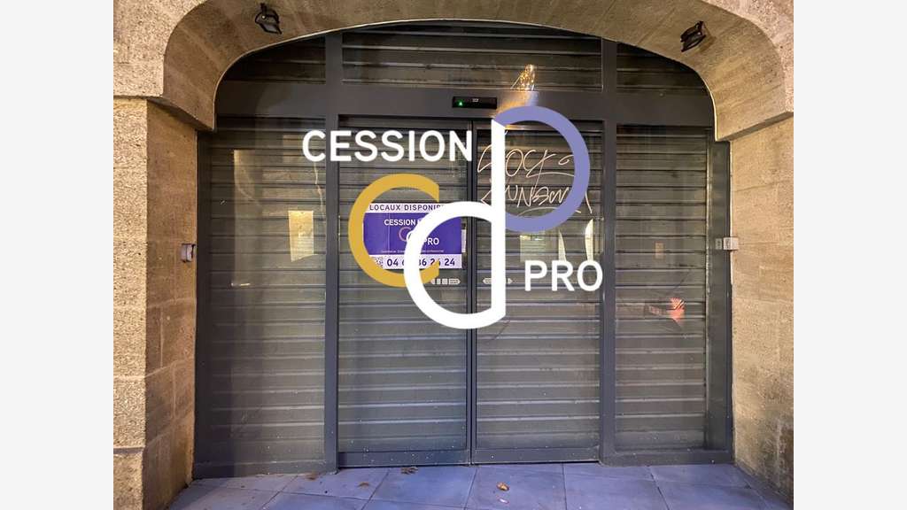 A louer très belle boutique 110m² au coeur d'Uzès