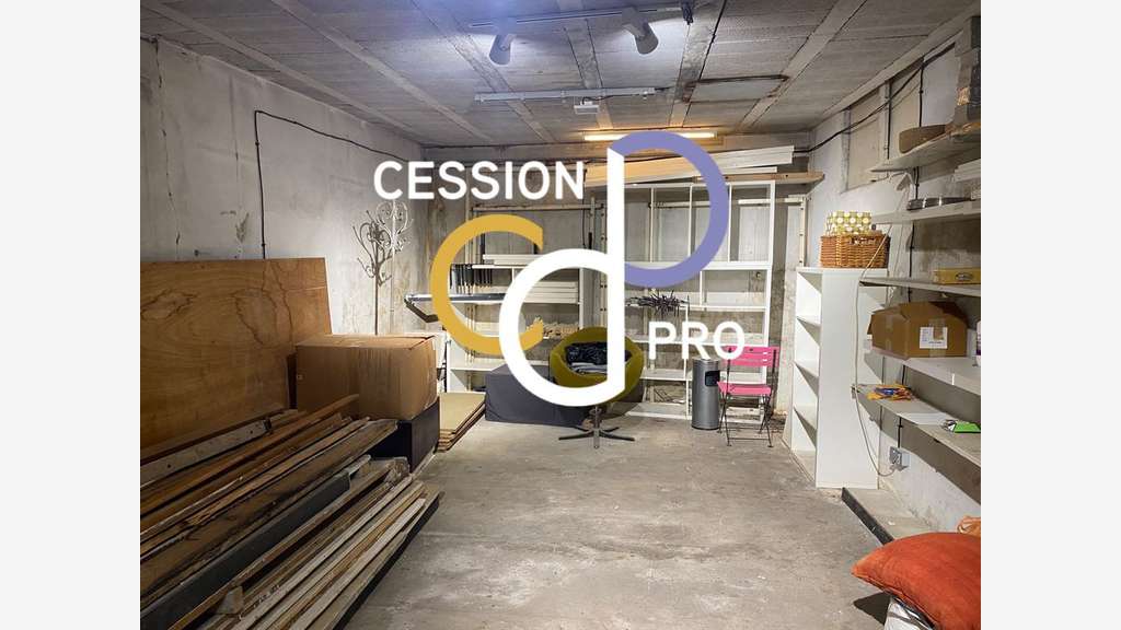 A louer très belle boutique 110m² au coeur d'Uzès