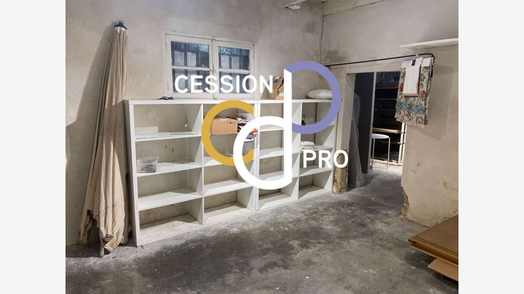 A louer très belle boutique 110m² au coeur d'Uzès