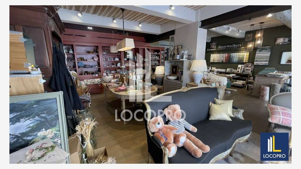 DAB local commercial 116m² à Valbonne rue Gambetta