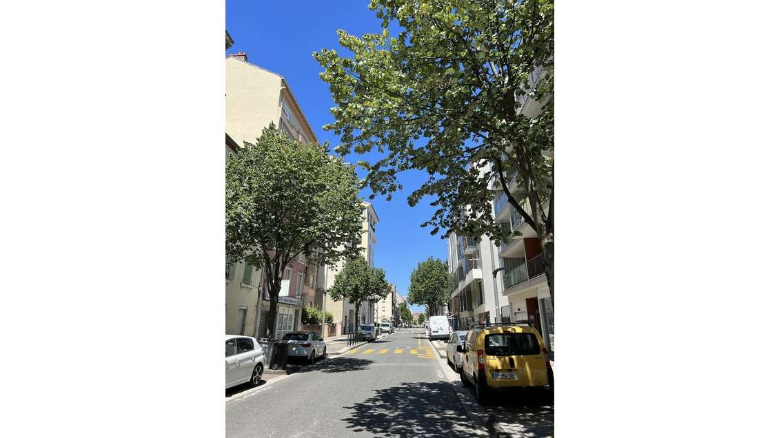 A céder local 74m² Valence emplacement stratégique