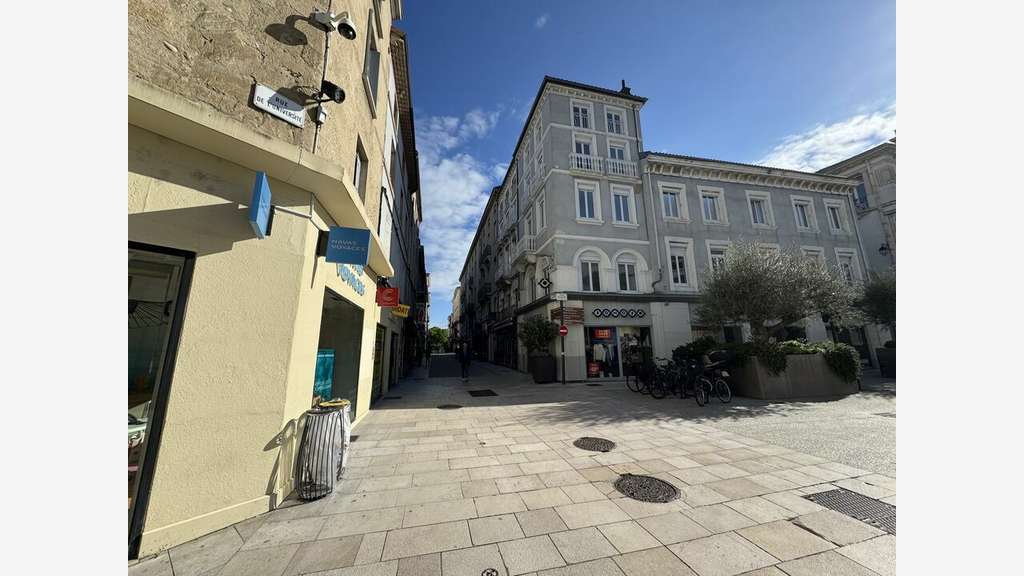 Local commercial 51m² à céder au coeur de Valence