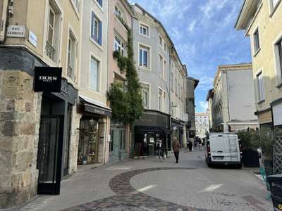 Valence - Local commercial à céder