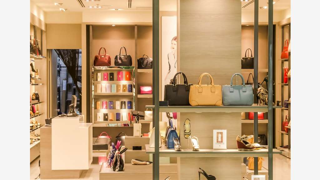 BOUTIQUE au coeur d'une ville dynamique et dans un