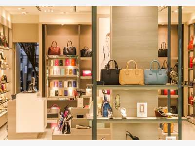 BOUTIQUE au coeur d'une ville dynamique et dans un