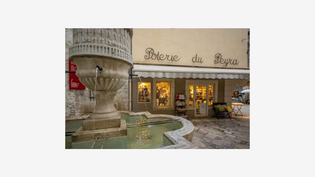 DAB boutique d'angle 148m² à Vence