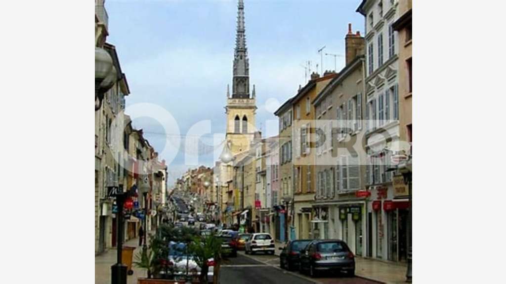 A vendre droit au bail de 331m² à Villefranche