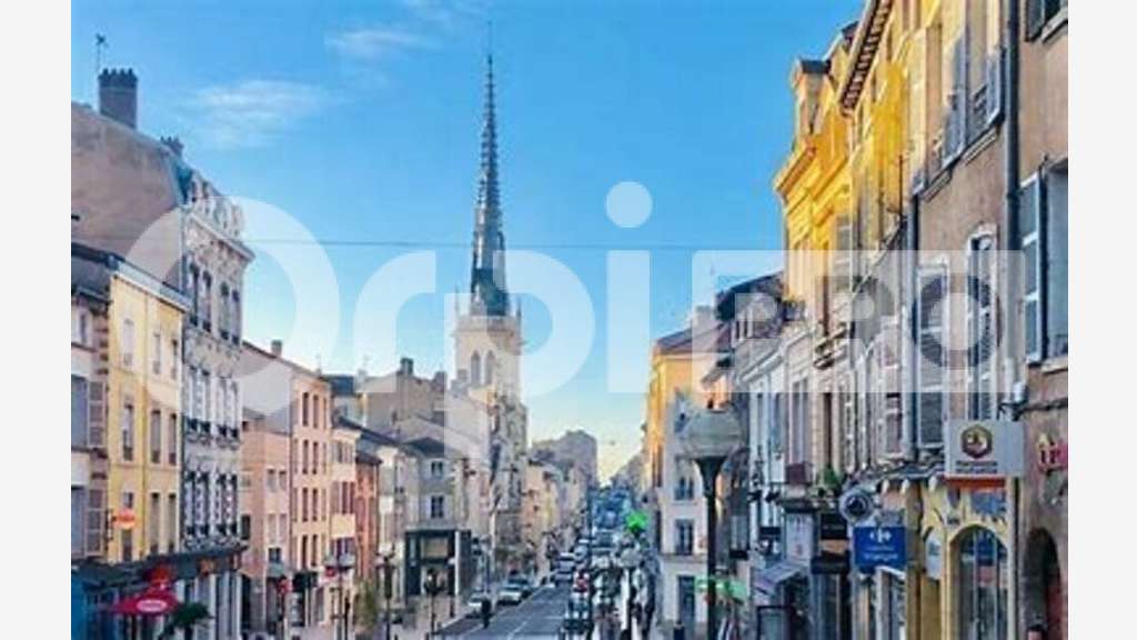 A vendre droit au bail de 331m² à Villefranche