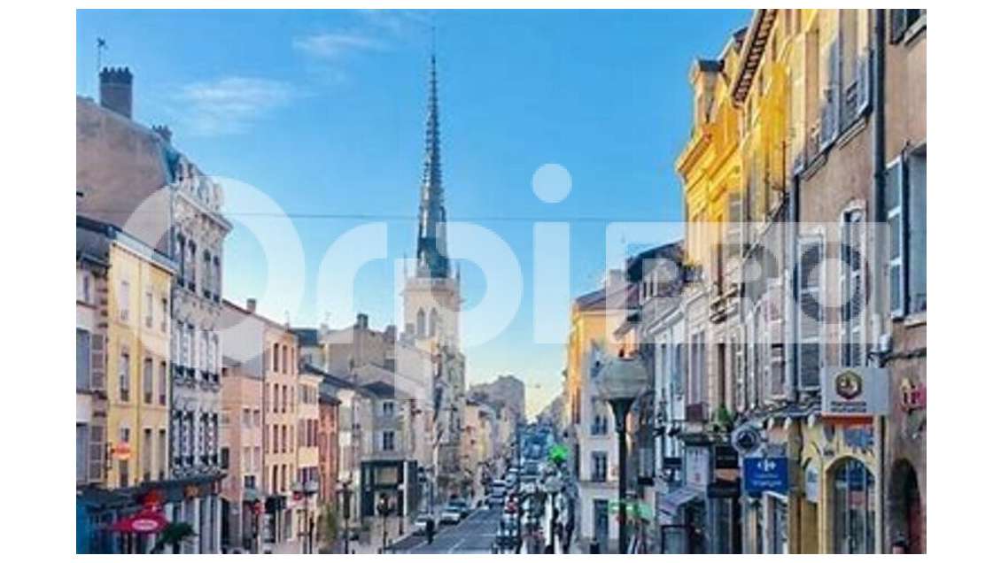 A vendre droit au bail de 331m² à Villefranche